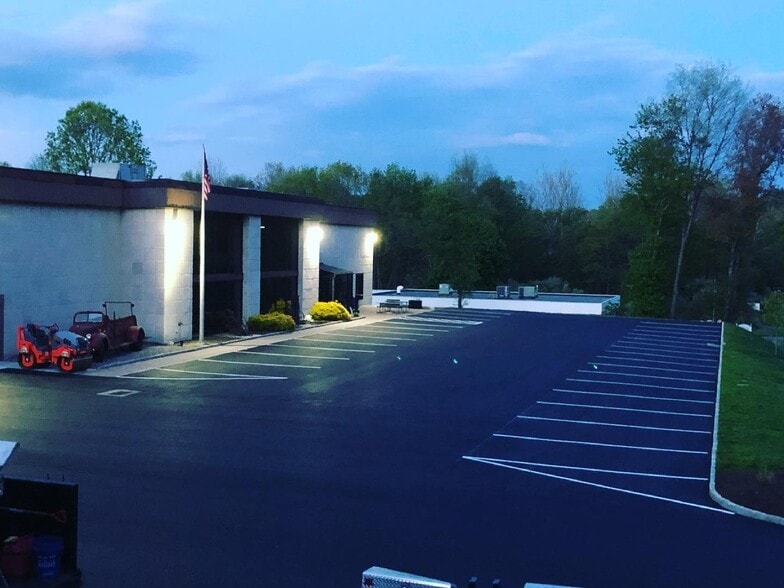 More Photos Of 23 Commerce Rd, Newtown Warehouse For Lease