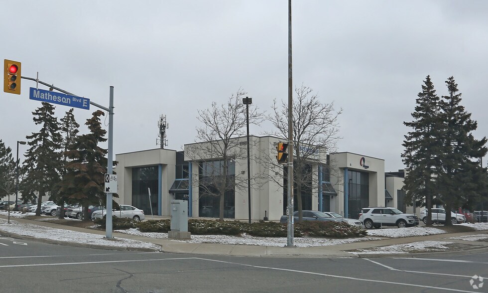 More Photos Of 2740 Matheson Blvd E, Mississauga Light Distribution For Lease