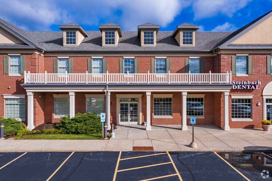 More Photos Of 18200 W Capitol Dr, Brookfield Medical For Sale