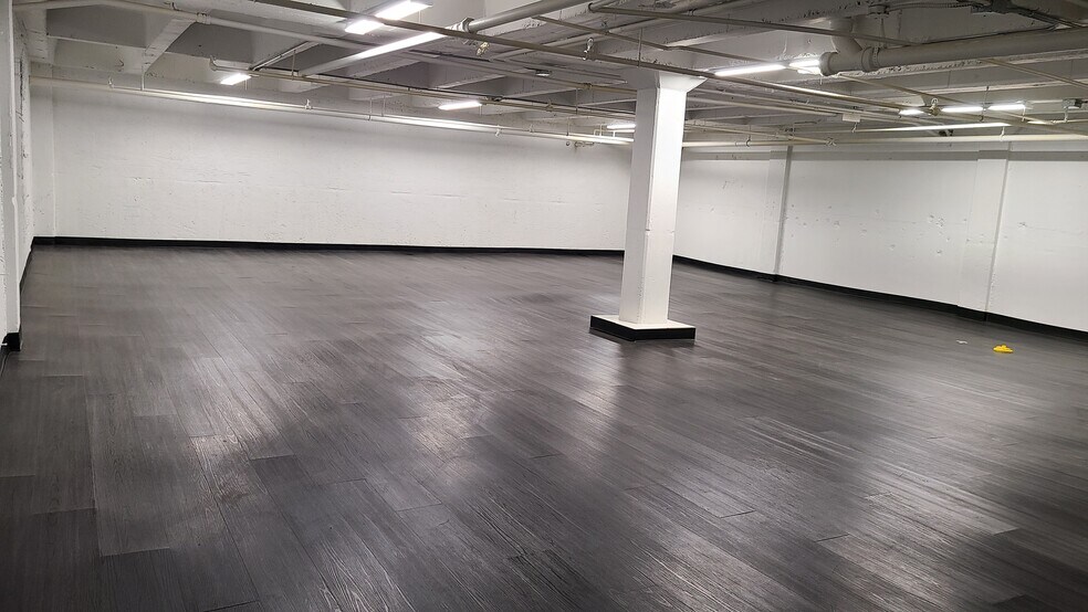 More Photos Of 969 N Hill St, Los Angeles Storefront For Lease