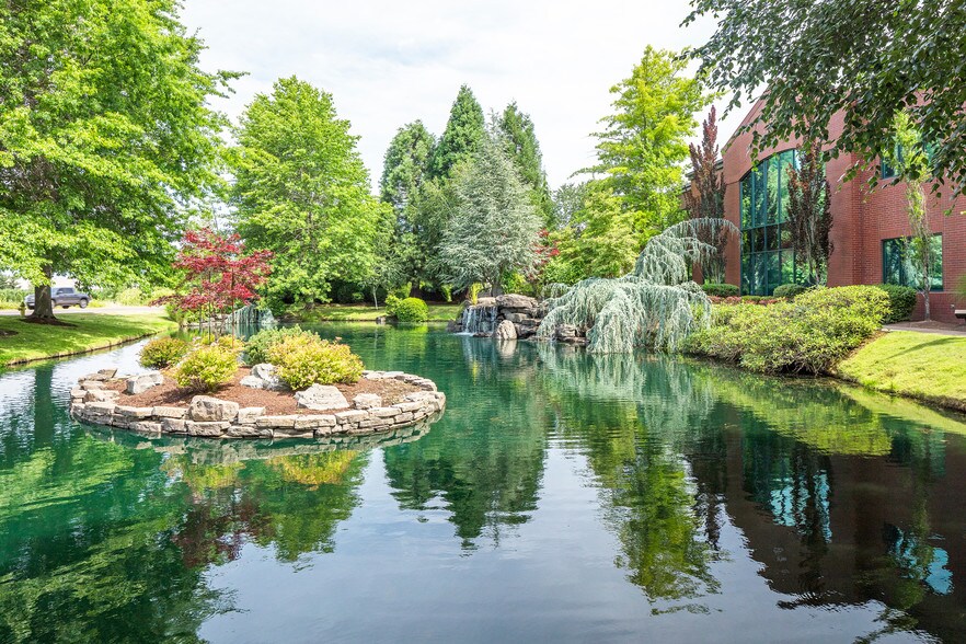 More Photos Of 650-680 Hawthorne Ave SE, Salem Unknown For Lease