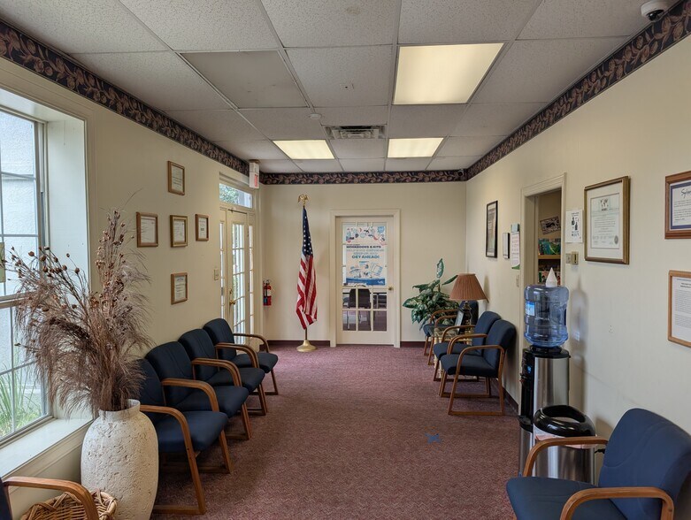 More Photos Of 1709 River St, Valdosta Office For Sale