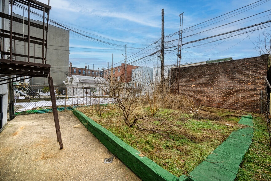 More Photos Of 3172 44th St, Astoria Multifamily For Sale