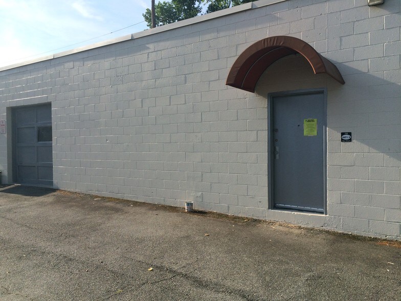 More Photos Of 145 New St, Decatur Warehouse For Lease