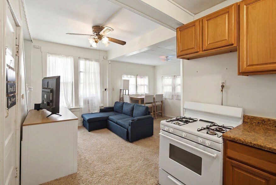 More Photos Of 275 Laurence Pky, South Amboy Apartments For Sale