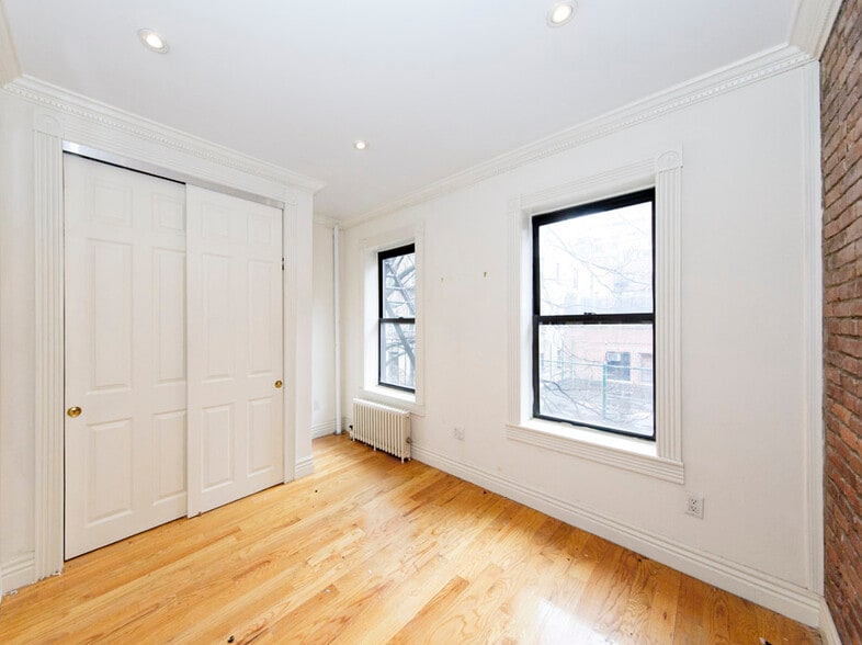 More Photos Of 332 E 71st St, New York Apartments For Sale