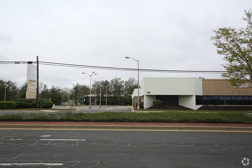 More Photos Of 3130 Solomons Island Rd, Edgewater Supermarket For Lease