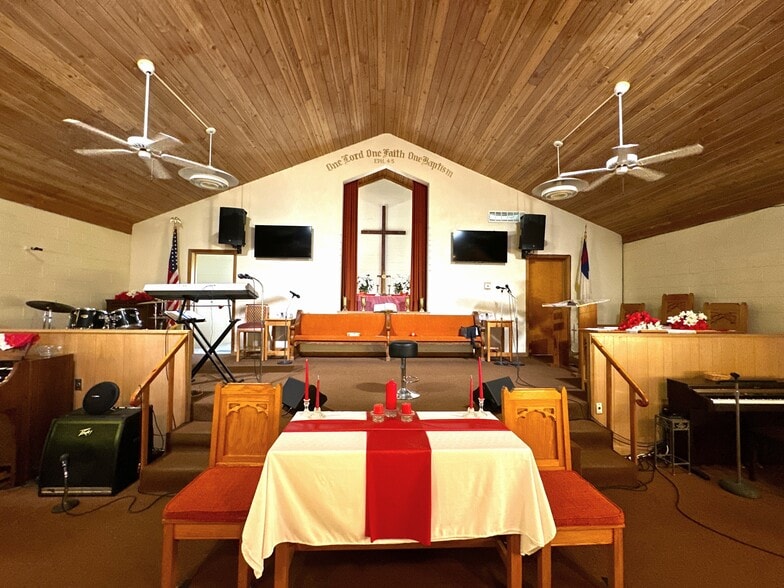 More Photos Of 1496 Swinger Dr, Dayton Religious Facility For Sale