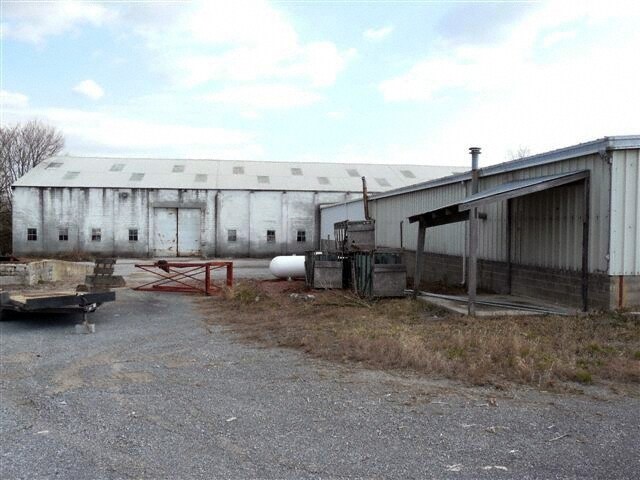 More Photos Of 1059 Box Factory Rd, Summit Point Manufacturing For Lease