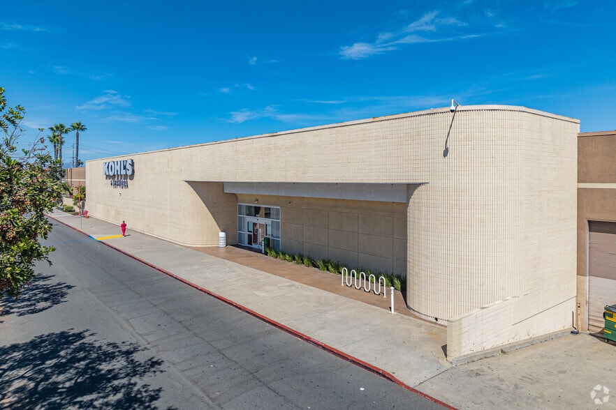 More Photos Of 3406-3490 College Ave, San Diego Unknown For Lease