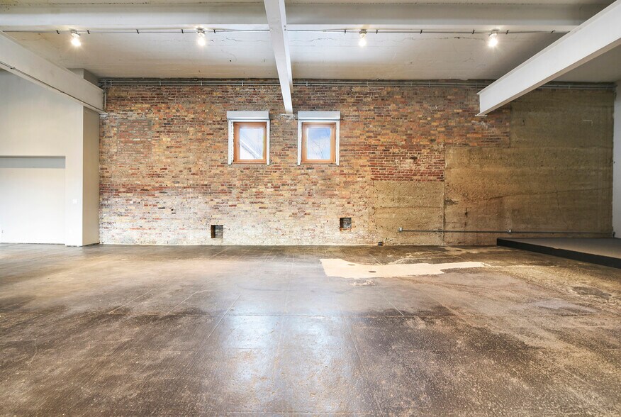 More Photos Of 5515 Penn Ave, Pittsburgh Storefront Retail Office For Lease