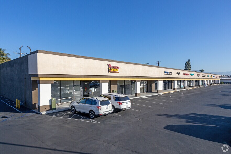 More Photos Of 10317-10407 Lakewood Blvd, Downey Storefront For Lease