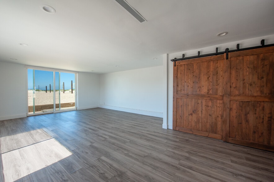 More Photos Of 2909 Ocean Dr, Oxnard Loft Creative Space For Lease