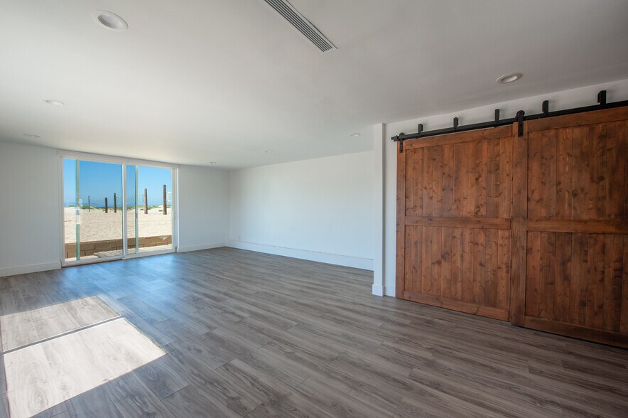 More Photos Of 2909 Ocean Dr, Oxnard Loft Creative Space For Lease