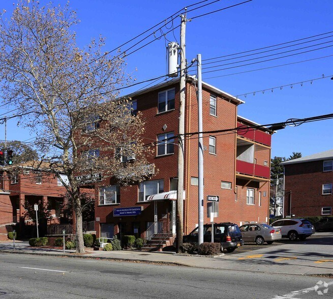 More Photos Of 657-659 Yonkers Ave, Yonkers Office For Lease