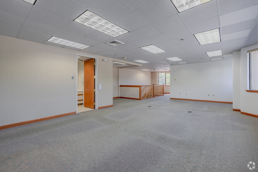 More Photos Of 839 Marshall Phelps Rd, Windsor Loft Creative Space For Sale