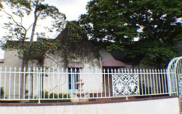 More Photos Of 1021 S Main St, Corona Restaurant For Sale