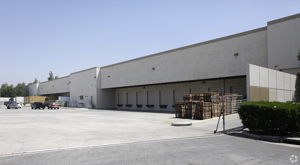 More Photos Of 5576 Ontario Mills Pky, Ontario Warehouse For Lease