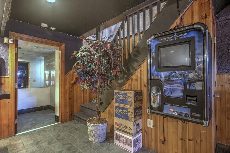 More Photos Of 399 Wolcott Rd, Wolcott Restaurant For Sale