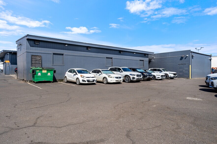 More Photos Of 3156 Oihana St, Lihue Warehouse For Sale