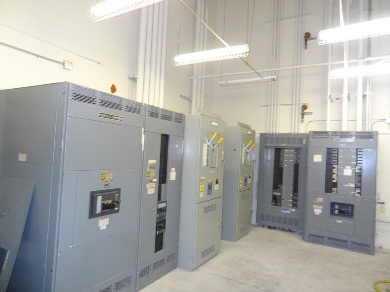 More Photos Of 1800 NW 66th Ave, Plantation Light Manufacturing For Lease