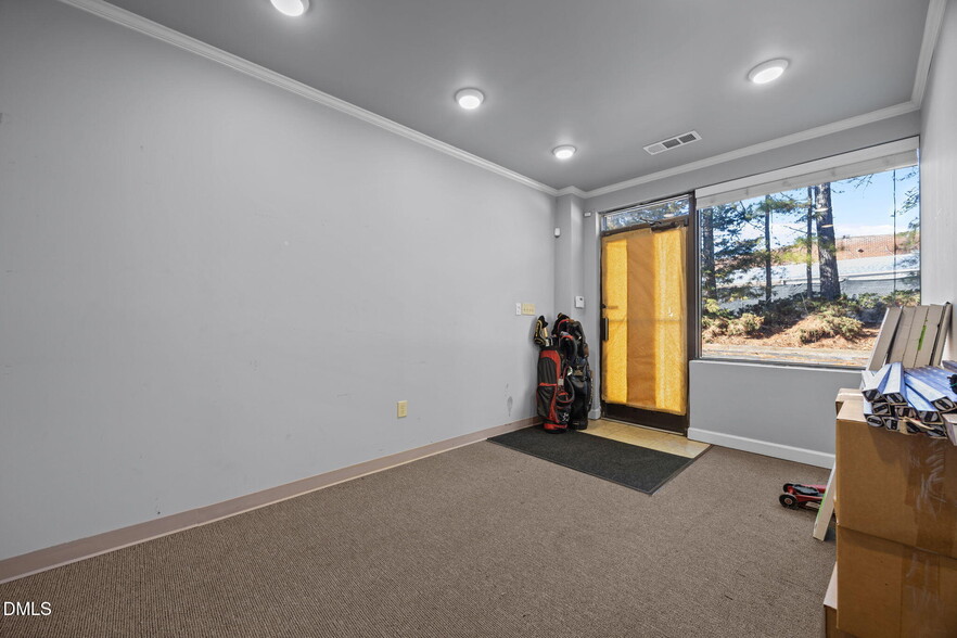 More Photos Of 1665 N Market Dr, Raleigh Light Manufacturing For Lease