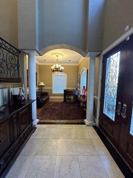 More Photos Of 112 E 4th St, Houston Coworking Space