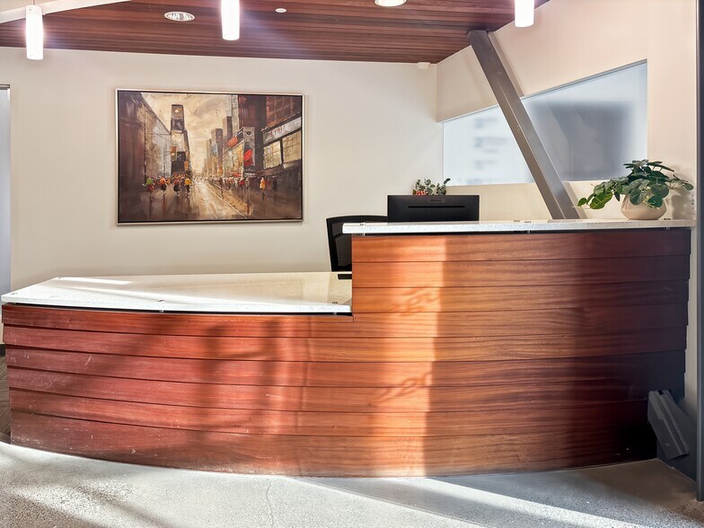 More Photos Of 100 Ravine Ln NE, Bainbridge Island Coworking Space