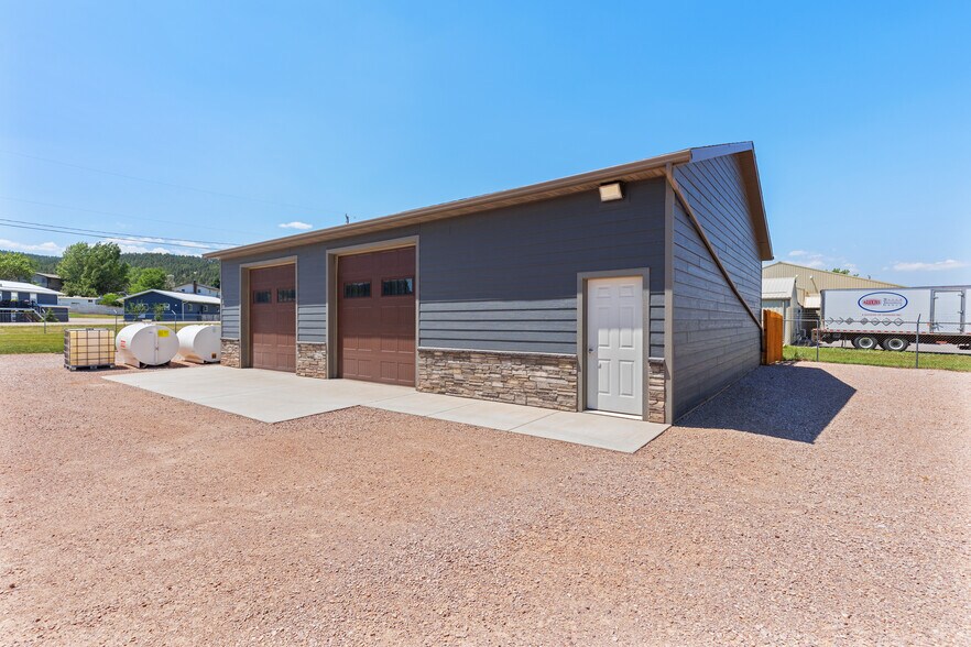 More Photos Of 11700 Sturgis Rd, Summerset Warehouse For Sale