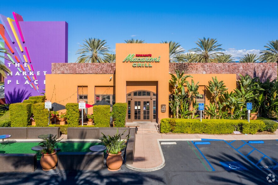 More Photos Of 2915-3011 El Camino Real, Tustin Unknown For Lease