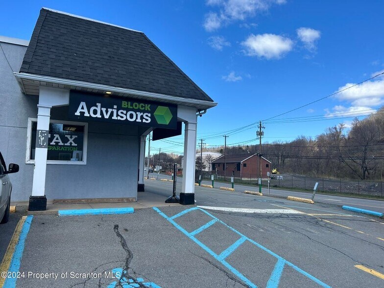 More Photos Of 233 Northern Blvd, Clarks Summit Storefront Retail Office For Lease