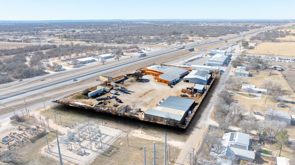 More Photos Of 302 N Access Rd, Clyde Showroom For Sale