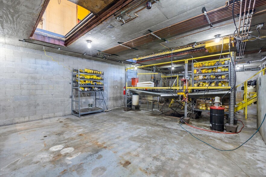 More Photos Of 2155 Trinity Dr, Los Alamos Industrial For Sale