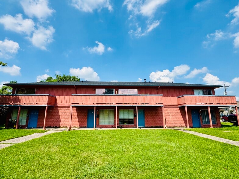 More Photos Of 2816 Lafferty Rd, Pasadena Apartments For Sale