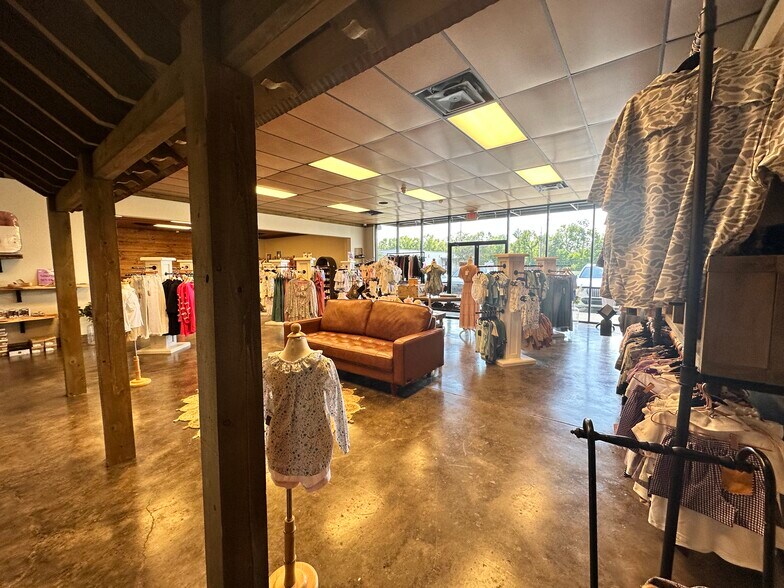 More Photos Of 36483 Old Perkins Rd, Prairieville Storefront Retail Office For Lease