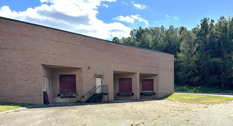 More Photos Of 700 Prince Georges Blvd, Upper Marlboro Warehouse For Lease