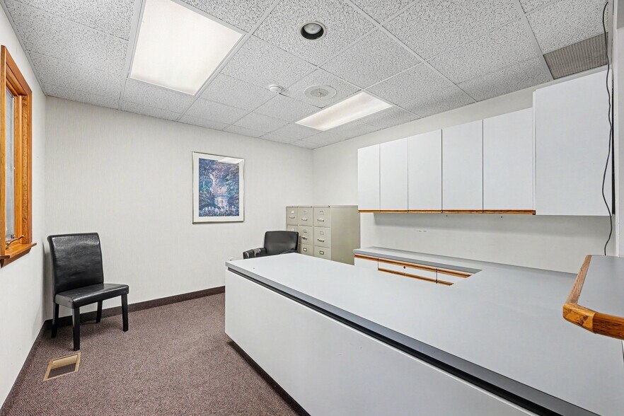 More Photos Of 2609 Electric Ave, Port Huron Medical For Sale