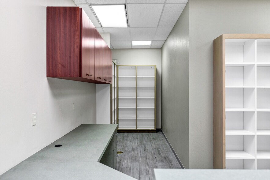 More Photos Of 15405 N 99th Ave, Sun City Medical For Lease