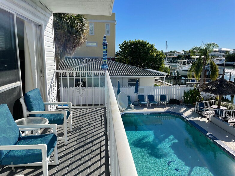 More Photos Of 115 Brightwater Dr, Clearwater Beach Hotel For Sale