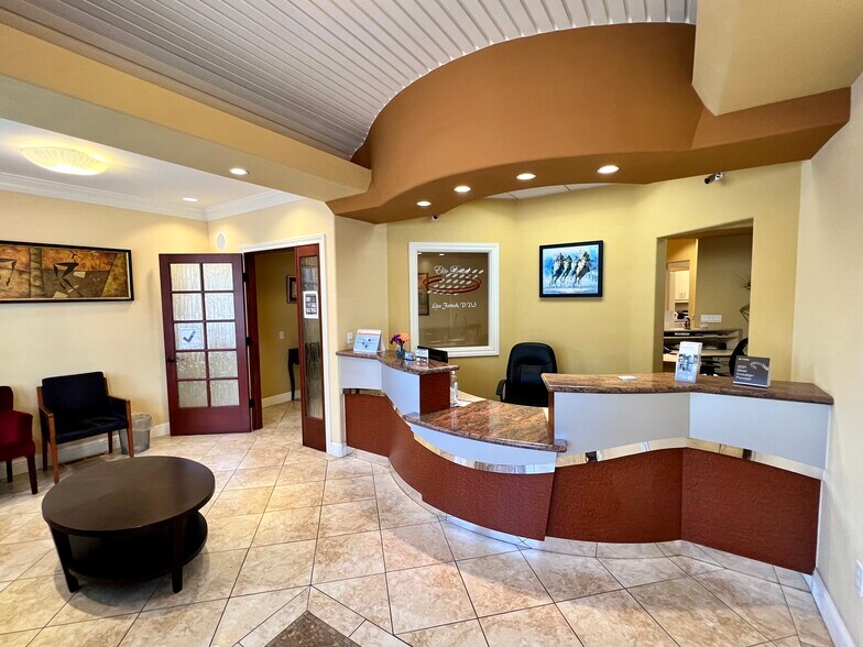 More Photos Of 652-670 E Santa Clara St, San Jose Medical For Sale