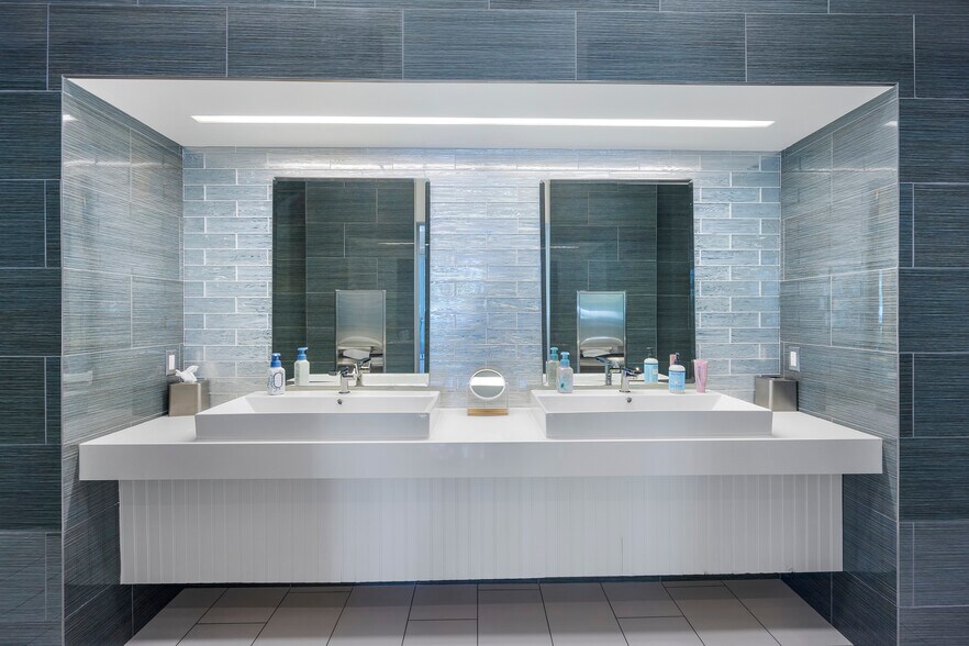 More Photos Of 9840 Irvine Center Dr, Irvine Loft Creative Space For Sale