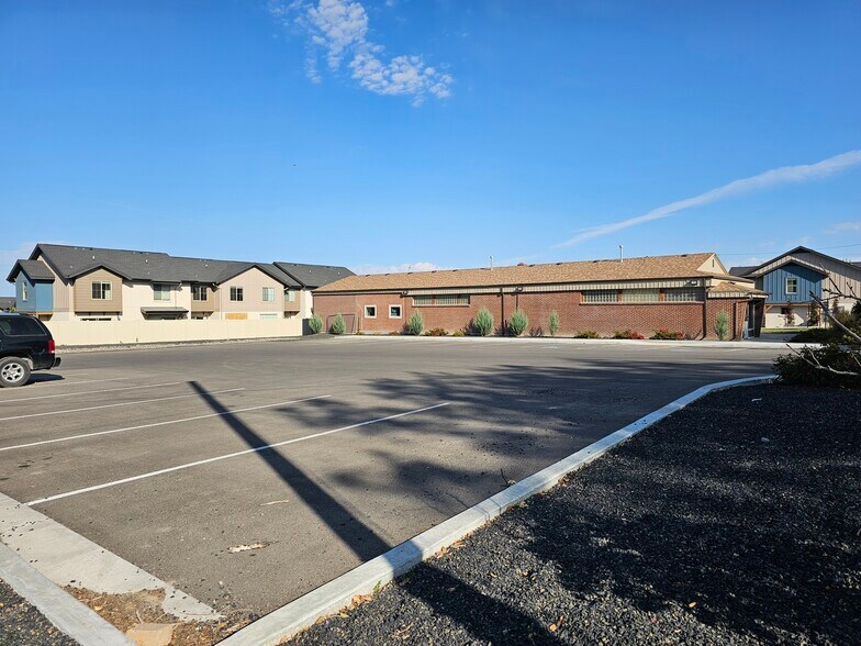 More Photos Of 921 N Lincoln St, Jerome Office For Sale