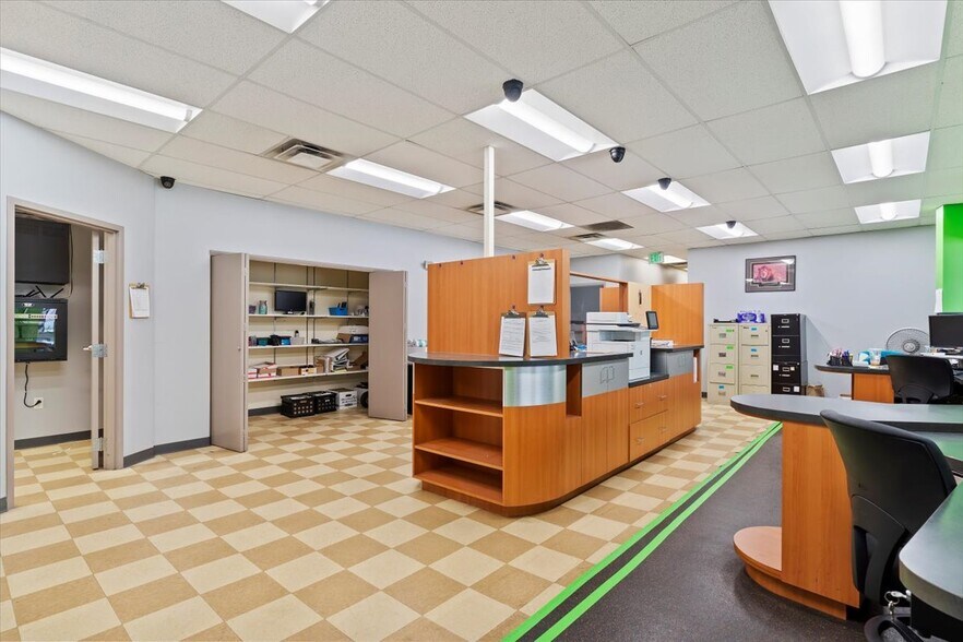 More Photos Of 3087 Washington Blvd, Ogden Freestanding For Sale