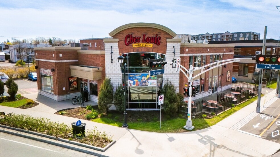 Primary Photo Of 150 Rue Saint-Georges, Drummondville General Retail For Sale