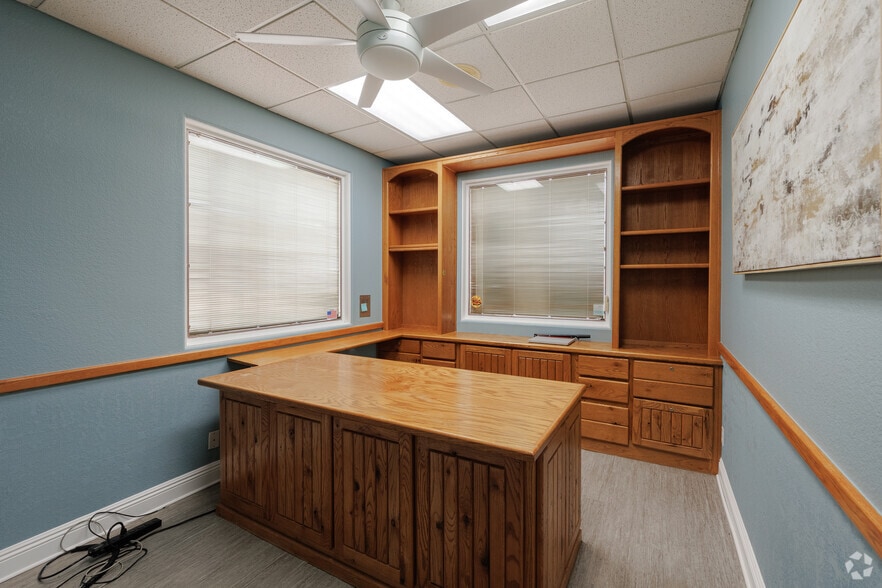 More Photos Of 4491 W Northern Ave, Glendale Medical For Sale