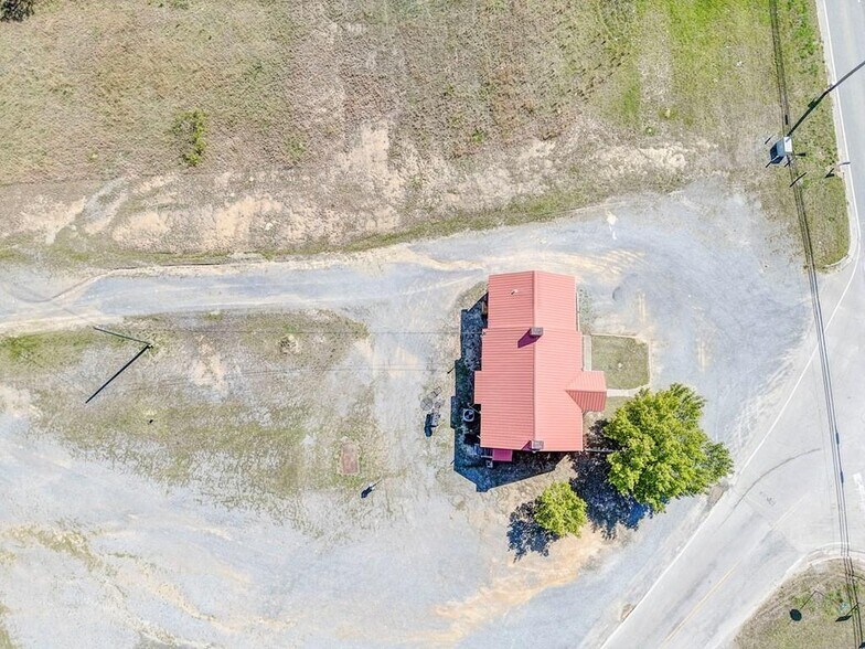 More Photos Of 806 N 3rd Ave, Chatsworth Office Residential For Sale