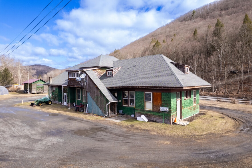 More Photos Of 19 Trestle Rd, Hancock Storefront Retail Office For Sale