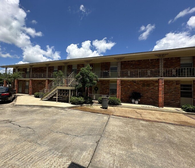 More Photos Of , Starkville Unknown For Sale