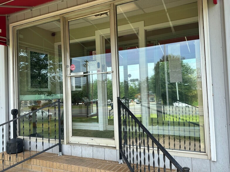 More Photos Of 4607 Charlotte Hwy, Clover Office For Lease