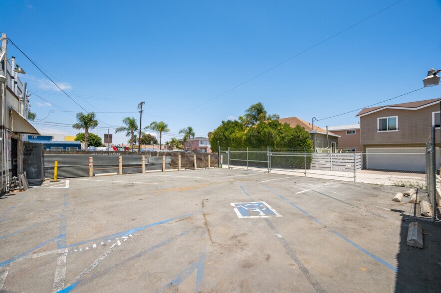 More Photos Of 1908 S Pacific Ave, San Pedro Restaurant For Sale